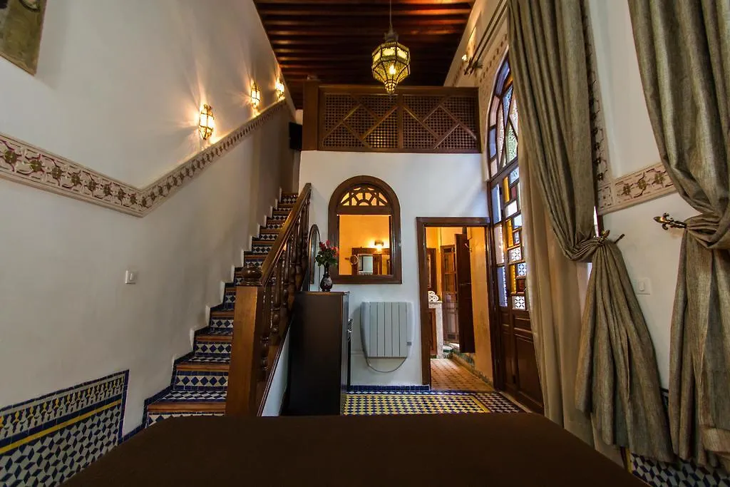 Riad Les Remparts De Fes